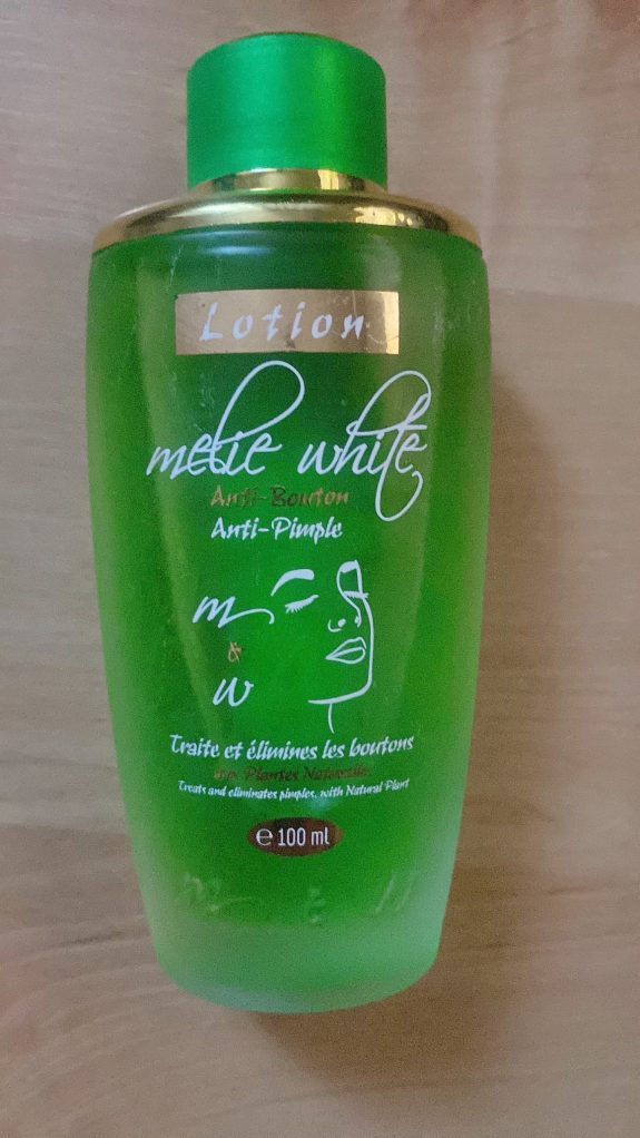 MELIE WHITE CLEANSER 300ml